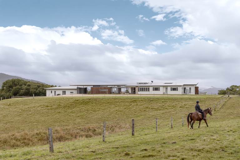 196 Richards Deviation, Dunbible NSW 2484
