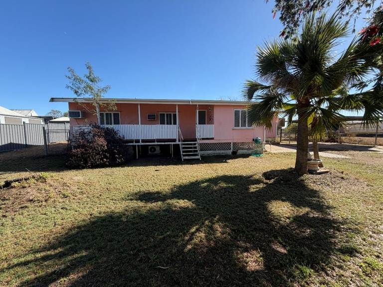 13 Dundee Street, Queenton QLD 4820